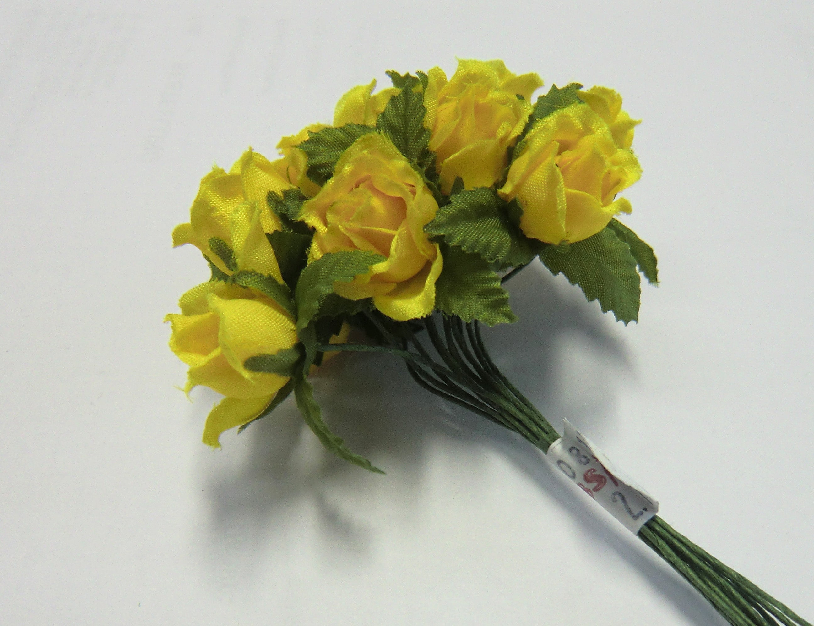Kleinblumen Farm-Rose gelb auf Drahtstiel 12 Stk./Bund
