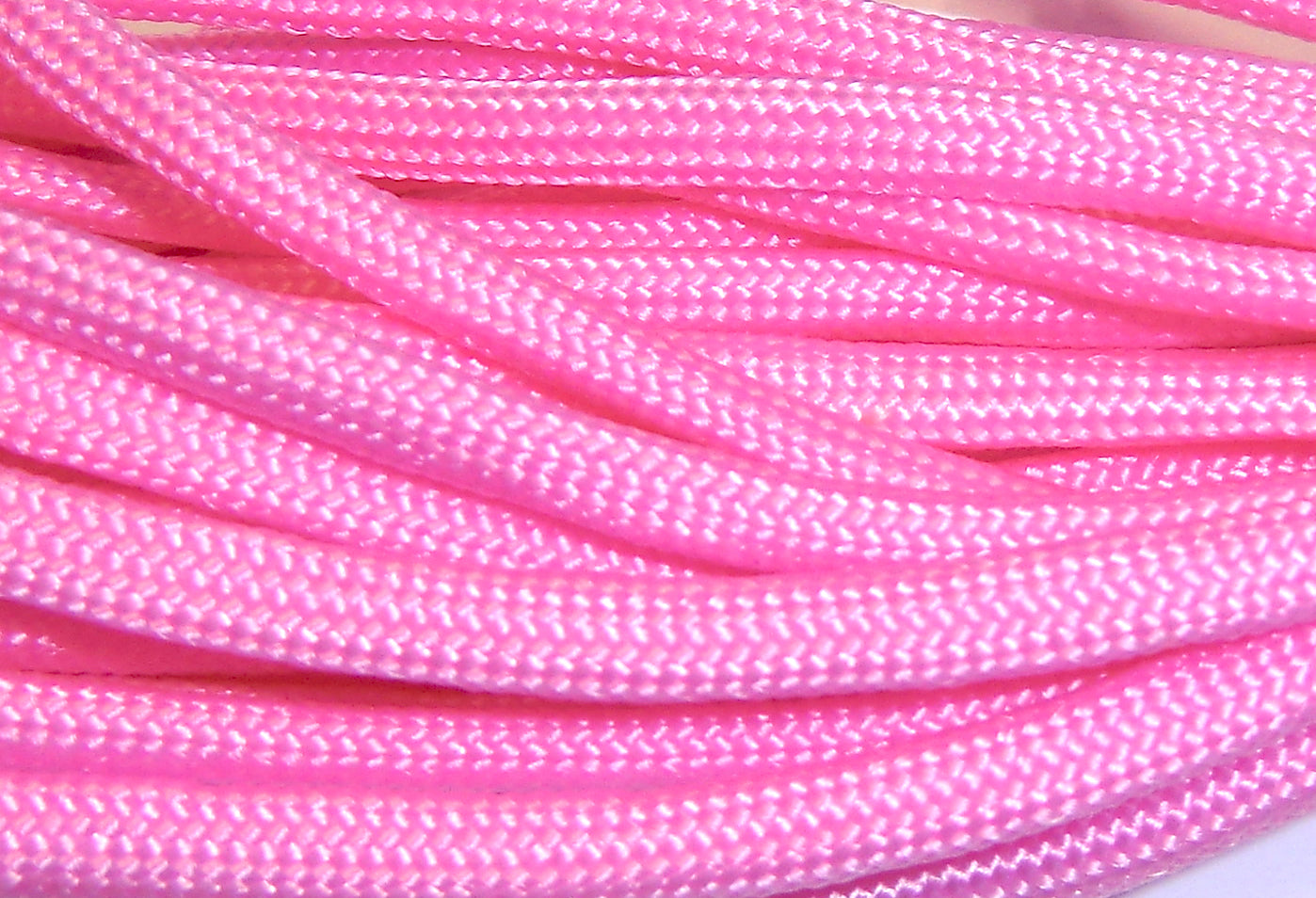 Paracord 4 mm, bonbonrosa, 6,4 m /Bündel