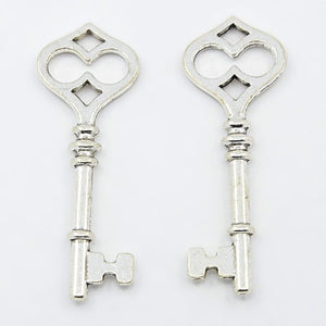 Anhänger Metallschlüssel 60x21x4mm 2 Stück