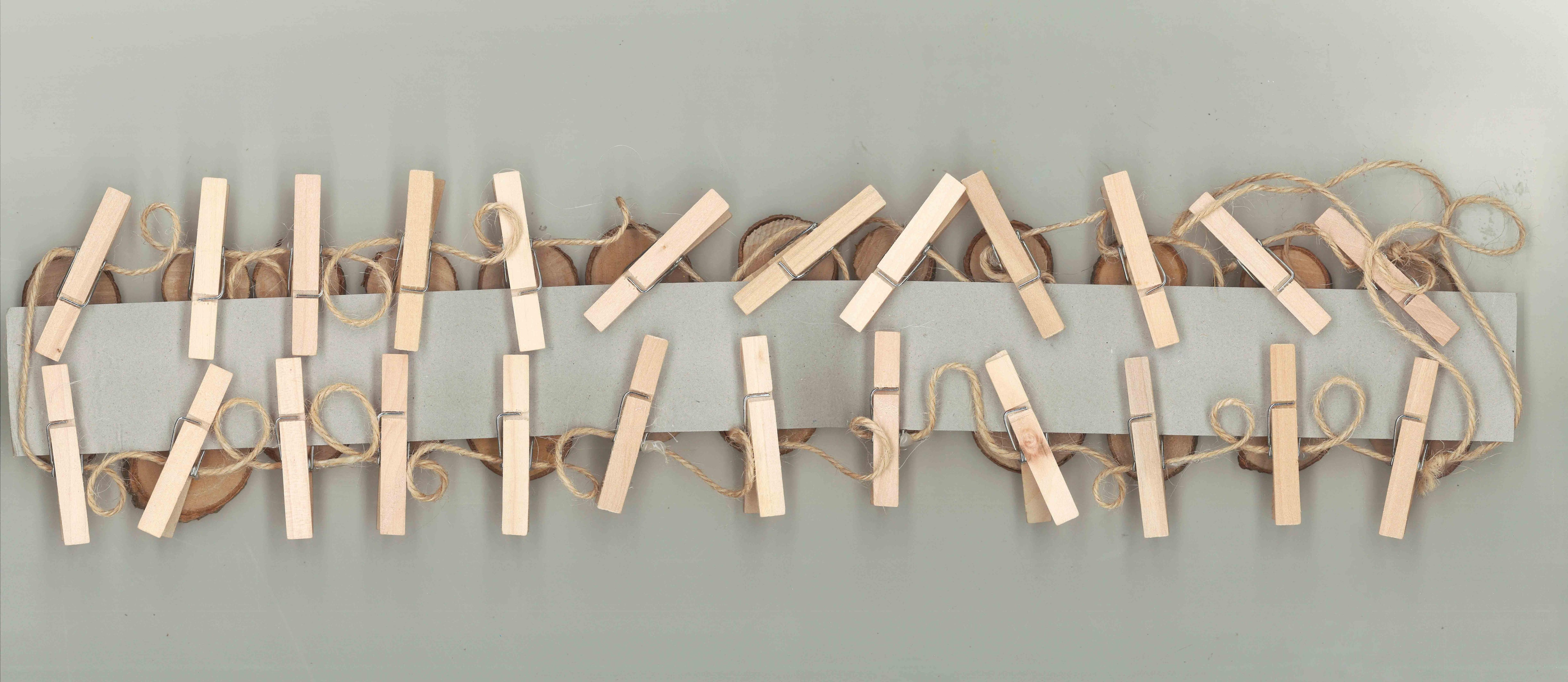 Adventszahlen Holzscheibe mit Holzklammer 1-24