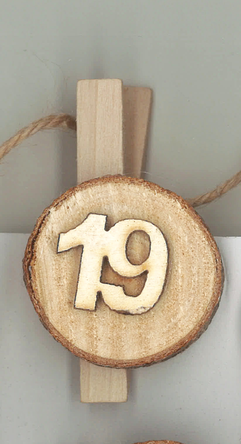 Adventszahlen Holzscheibe mit Holzklammer 1-24