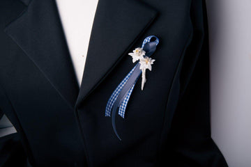 Anstecker Edelweiß und Karobandschlaufe Alpin Trachtenhochzeit inkl. Anstecknadel