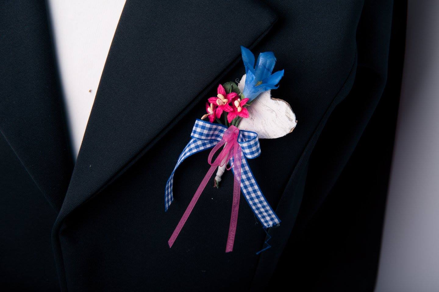 Gästeanstecker Birkenherz Enzian und Almrausch Almwiese inkl. Anstecknadel