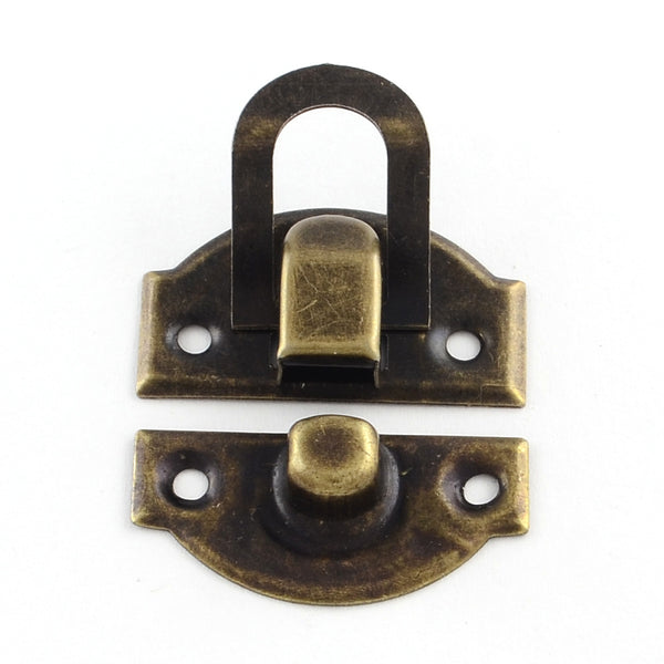 Schnappverschluss für Boxen antikmessing  29x27x 6mm 2 Paar