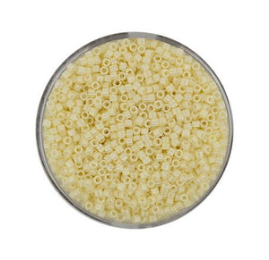Miyuki Delica 11/0 Perlencreme, 2 mm, 9 g/Dosis