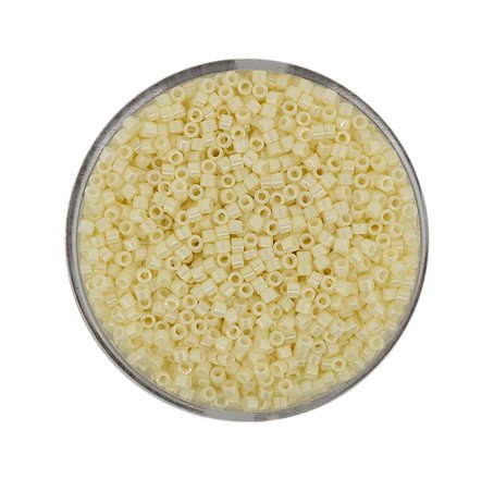 Miyuki Delica 11/0 Perlencreme, 2 mm, 9 g/Dosis