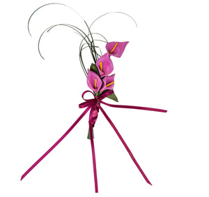 Anstecker Calla pink lang Dekogras mit Anstecknadel