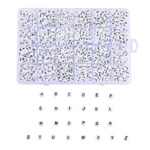 Acryl Buchstabenperlen A-Z weiß 7×4 mm 1488 Perlen in Sortierbox
