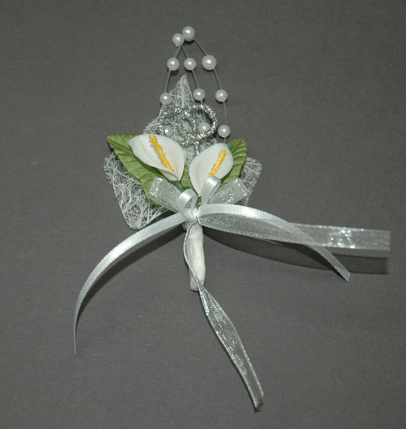 Anstecker Sisalblatt mit 2 Calla inkl. Anstecknadel 8cm