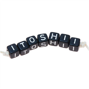 Buchstabenperlen Mix Würfel schwarz/weiß 6x6mm 99 Stück