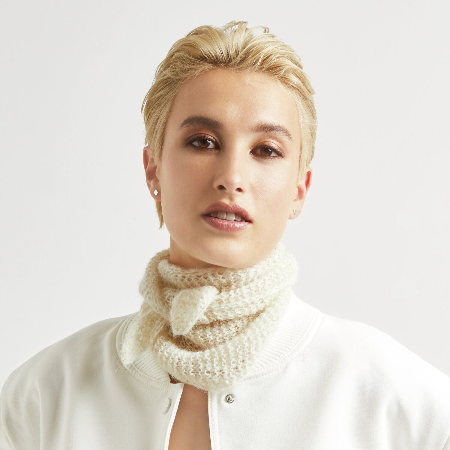 Creative Make It Blümchen Beilaufgarn mit Pailletten 25g 375m