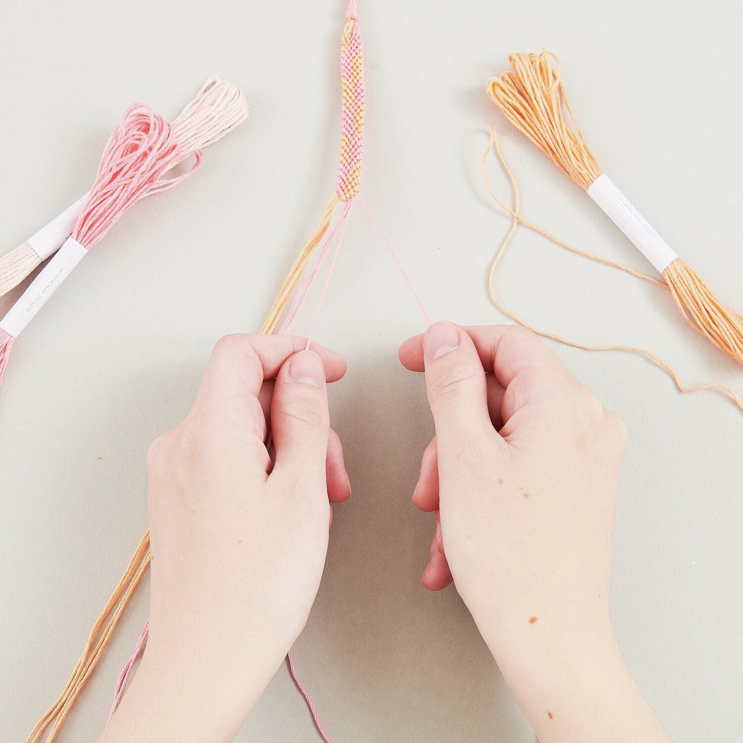 DIY Freundschaftsarmbänder Set 100 % Baumwolle 10 x Knüpfgarn