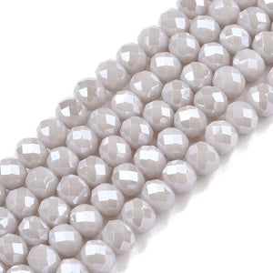 Glasschliffperlen Rondelle facettiert Pearl Luster hellgrau 4x3mm 105 Stück / Strang