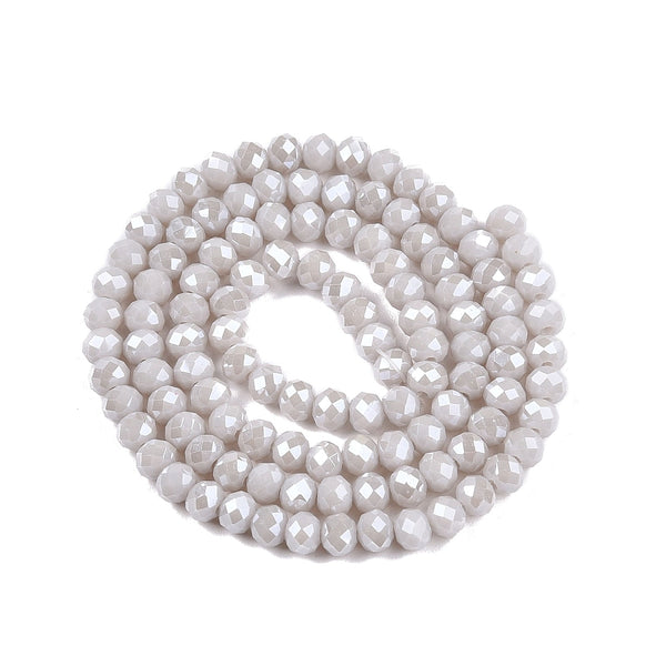 Glasschliffperlen Rondelle facettiert Pearl Luster hellgrau 4x3mm 105 Stück / Strang