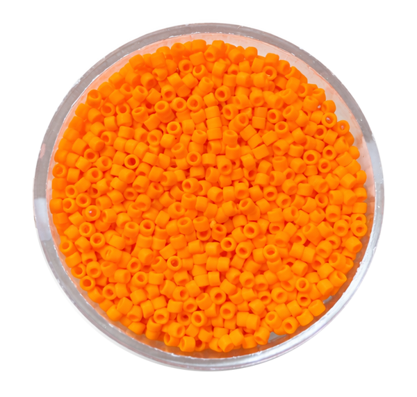 Hochwertige japanische Delica Beads Glasperlen 2mm 7g / Dose
