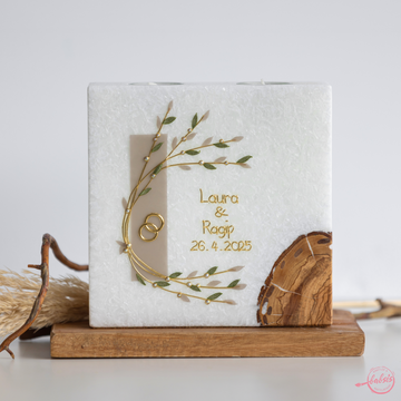 Hochzeitskerze Blätterranke beige grün Stearin im Landhausstil mit Olivenholzeinsatz Teelichteinsatz quadratisch 20x20x7 cm