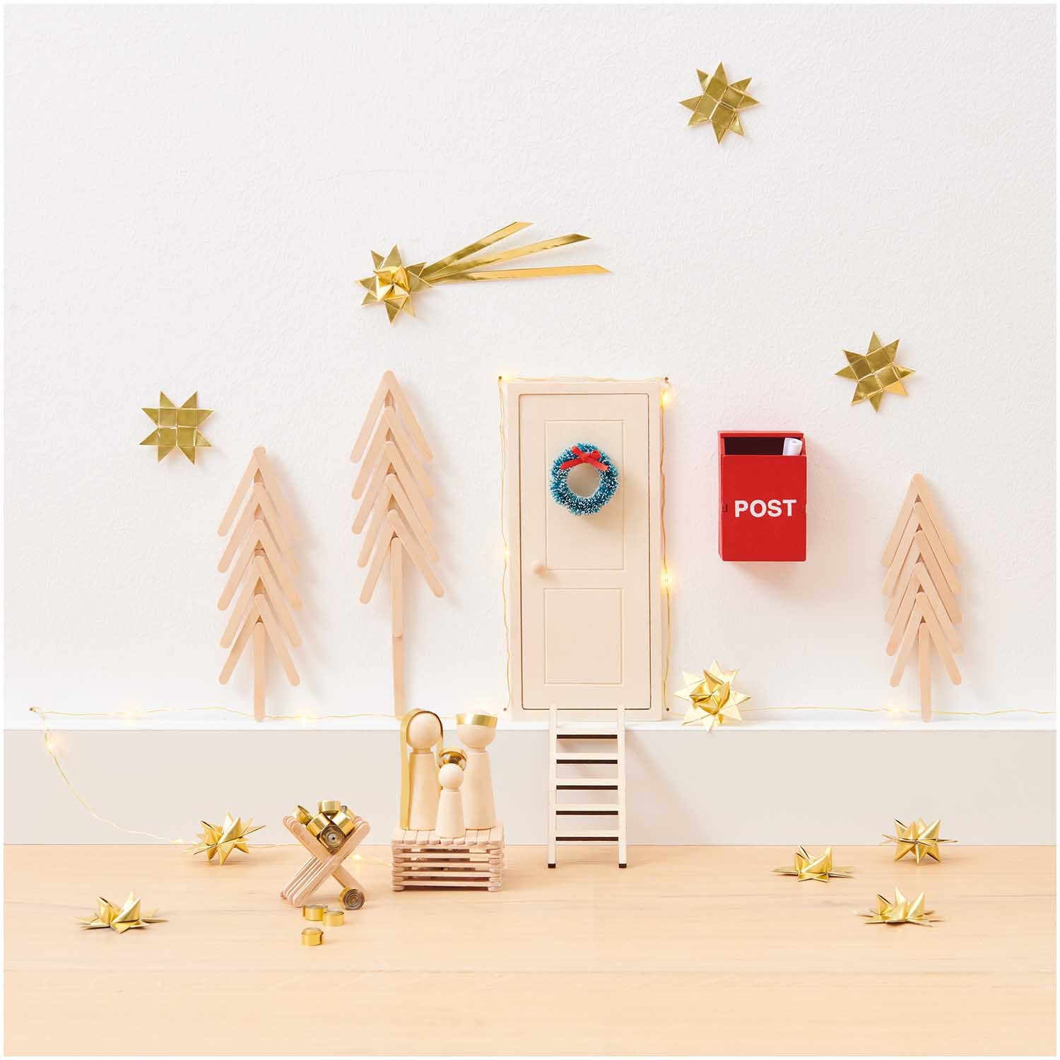 Rico Design Miniatur Briefkasten mit Zeitung 5x3,5x1,8cm