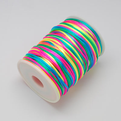Satinkordel regenbogen 2mm, 91m/Rolle Polyesterkordel, Schmuckkordel