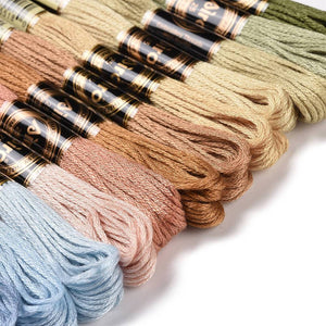 Stickgarn-Set 12 Farben 6-fädiges Polyester Stickgarn 8m pro Strang verschiedene Farben