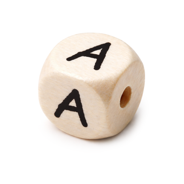 Schnulli Buchstabenperlen 10mm Würfel, Ahorn natur hell Alphabethperlen pro Stück
