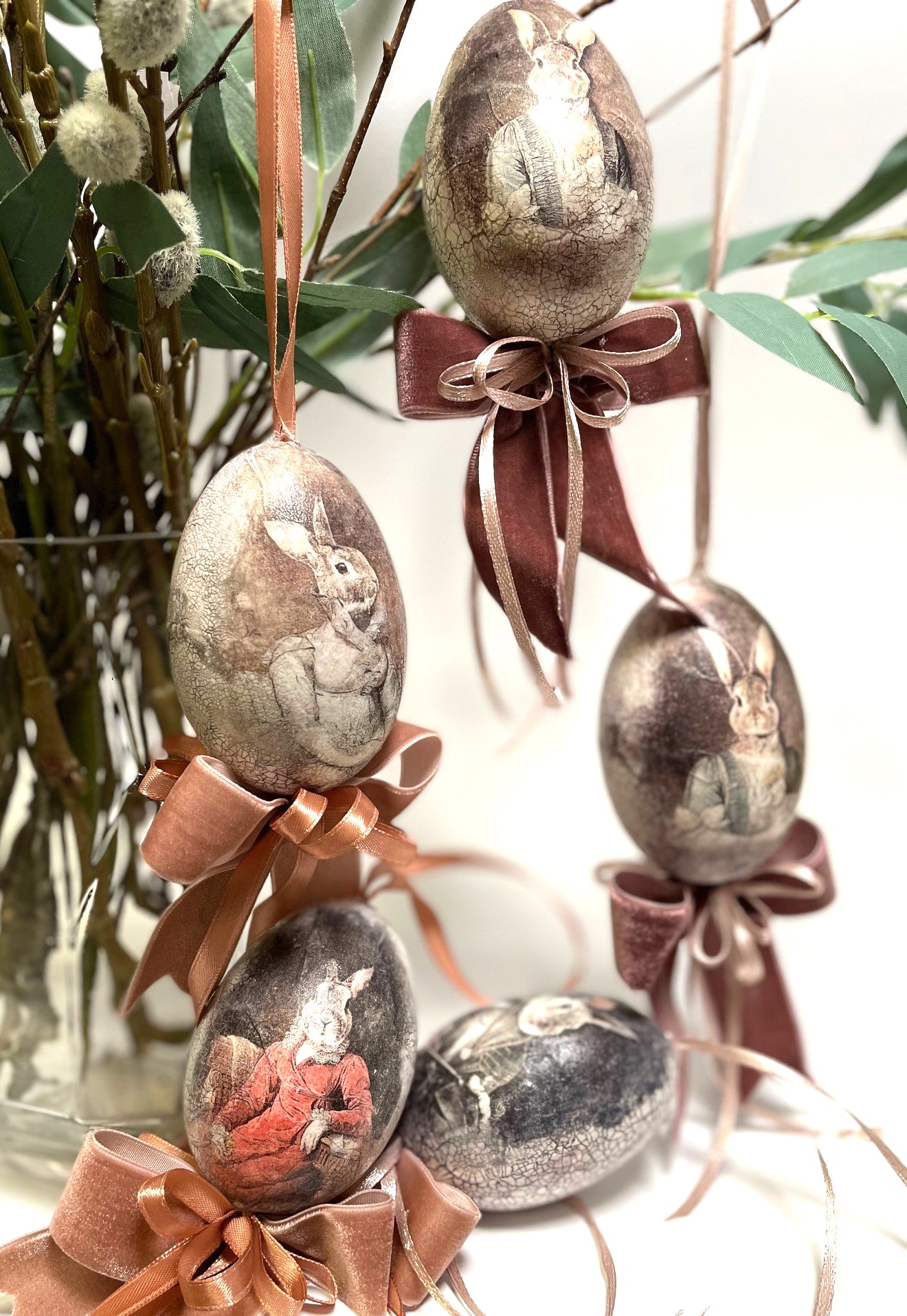 Handgemachtes Decoupage Ei Hase Shabbychic, echtes Gänseei, 9cm, pro Stk.