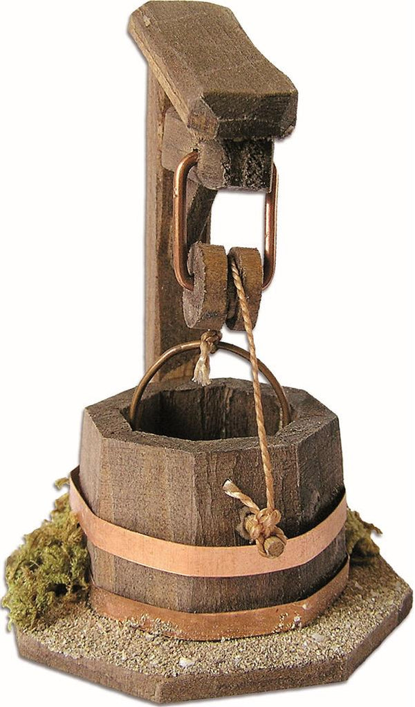 Galgenbrunnen aus Holz Miniatur in verschiedenen Größen