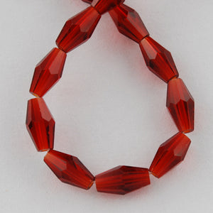 Glasschliffperlen Bicone facettiert länglich dunkelrot 8x4mm 64 Stück / Strang