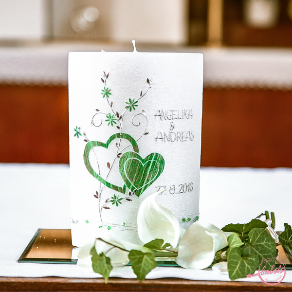 Hochzeitskerze oval Herzen grün gebürsteter Kerzenrohling perlmuttweiß 220x180x43 mm