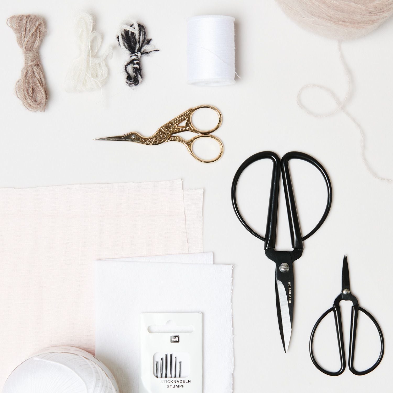 Präzisionsschere aus Edelstahl schwarz 14cm