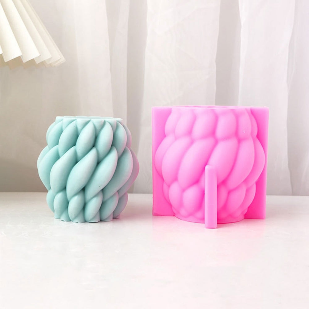 Silikon-Kerzengießform Twisted Barrel 9,4x9,6x9,5cm